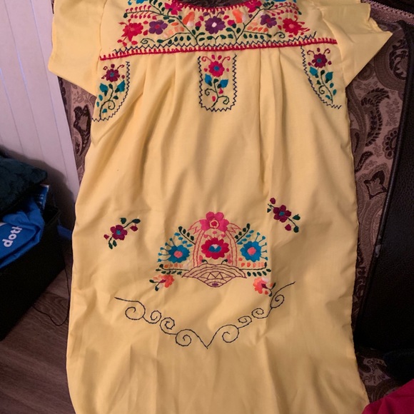 Artesanal yellow dress for girls size 7/8 YGN - Picture 2 of 3